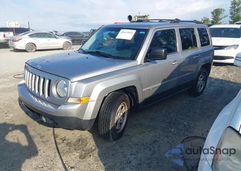 2016 Jeep Patriot Sport z USA, uszkodzony, nr VIN 1C4NJPBA7GD636936